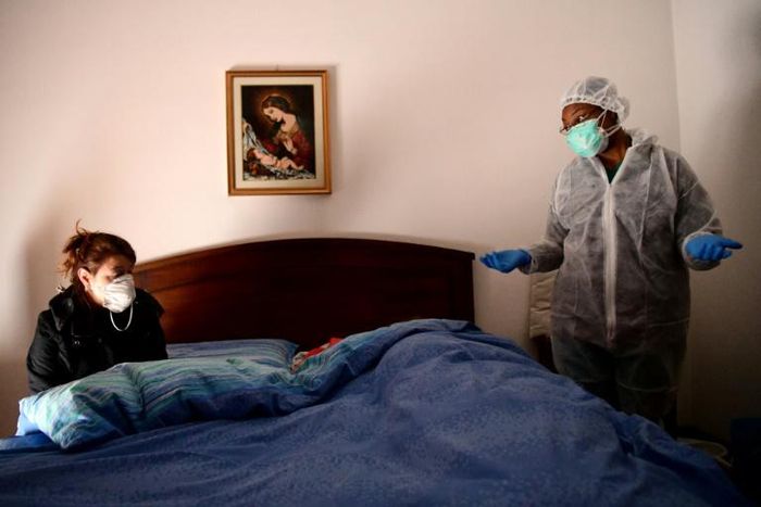 Italy recorded more than 900 deaths on Friday