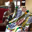 Atebubu Chief kneels and begs Nana Addo to fix bad roads