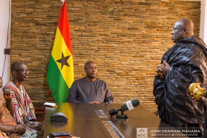 Mahama pays tribute to former Kumasi Mayor Barimah Nana Akwasi Agyemang