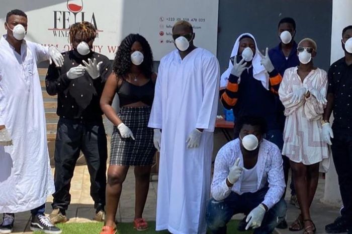 Fella Makafui and Medikal donate items Ghana Police and the less privillage