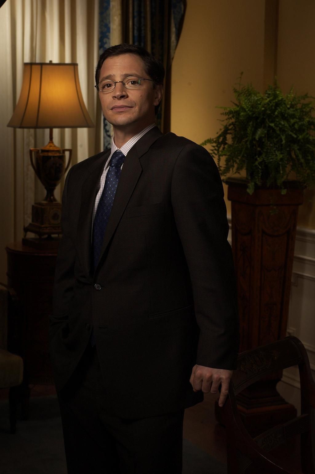 40 Photos of The West Wing Cast Then and Now
