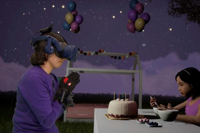 It took eight months of filming and programming to create the virtual Na-yeon (R)