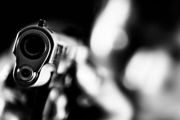 ___7796134___2018___1___3___10___gunshot-residues-background01_630_630