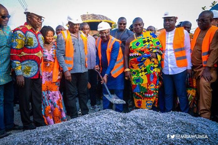 Veep cuts sod for 100km of Kumasi innercity roads