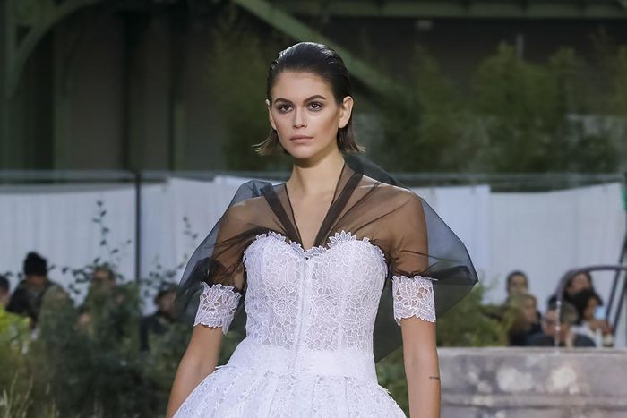 Review: In 'Paris,' Shrinking Lives at a Big Box Store