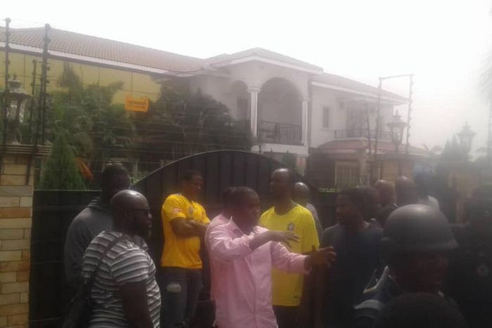 Aggrieved Menzgold customers storm NAM1's house