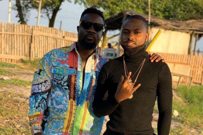 Sensational singer Nanky gets a big ‘Favour’ from Sarkodie