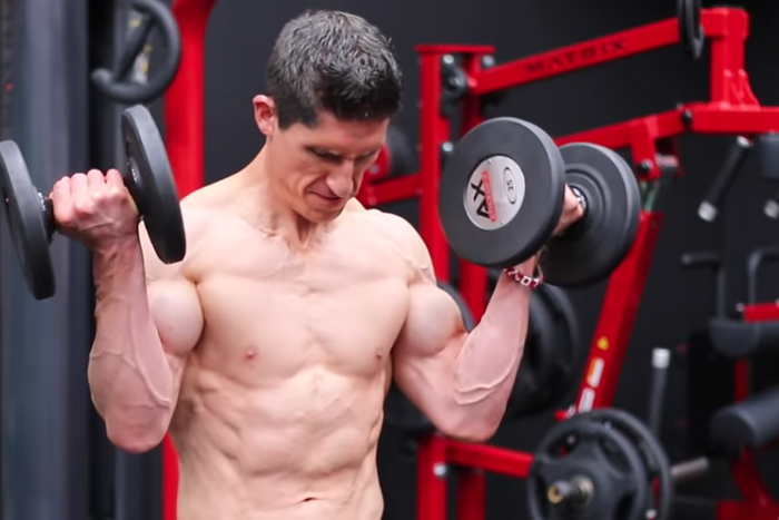 8 Mistakes to Avoid to Gain Muscle After 40