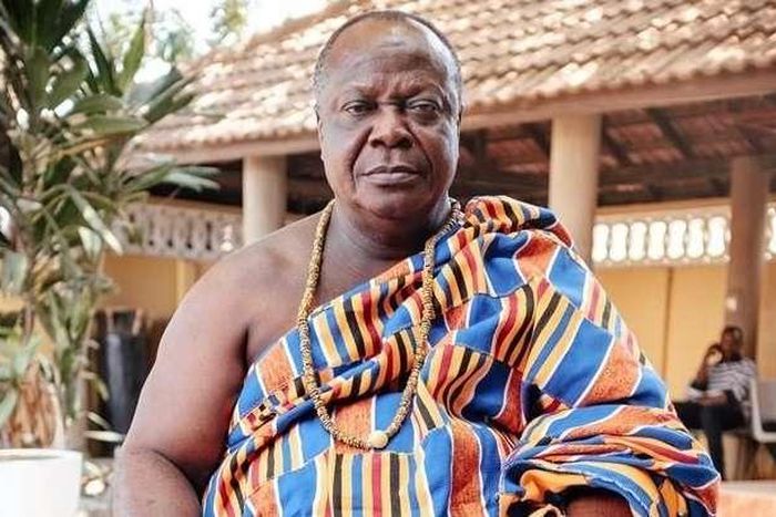 Nii Adjei Kraku II: Tema Mantse passes on