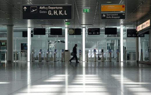 A proposed smartphone app will track and record people's interactions via bluetooth for two weeks