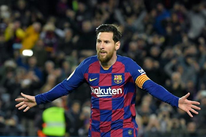 Lionel Messi's Barcelona top La Liga, two points clear of Real Madrid