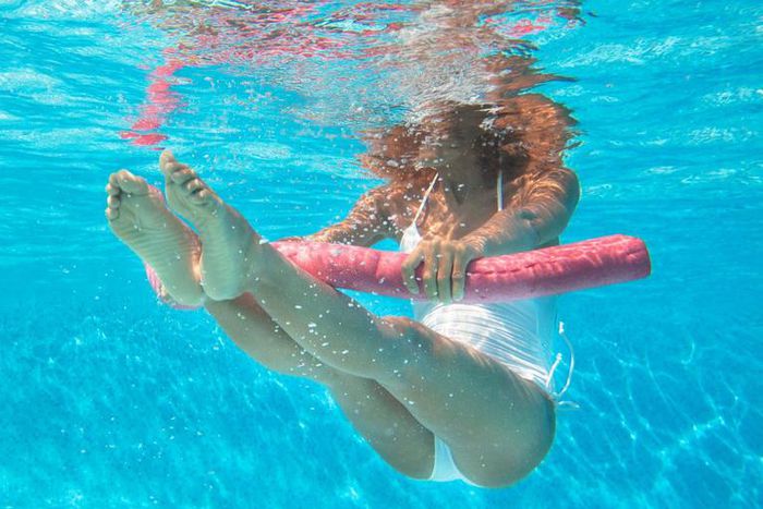 10 Best Pool Exercises For Weight Loss