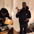 Sarkodie receives his BET Hip Hop award plaque