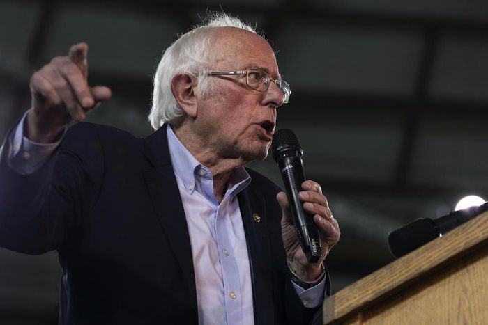 Sanders Suggests He Won't Release Full Medical Records