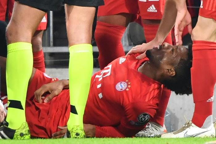 France winger Kingsley Coman is expected to be able to take part in Bayern Munich's January winter camp despite suffering a knee injury in Wednesday's Champions League win at home to Tottenham.
