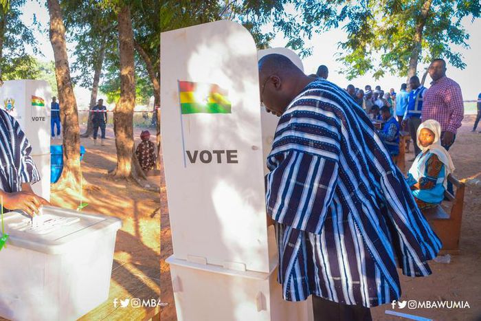 Vice President Bawumia votes in District Assembly, Unit C'ttee Polls