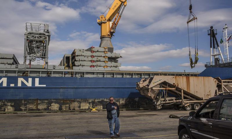 Trump Targets New York Again, This Time Over Car Exports