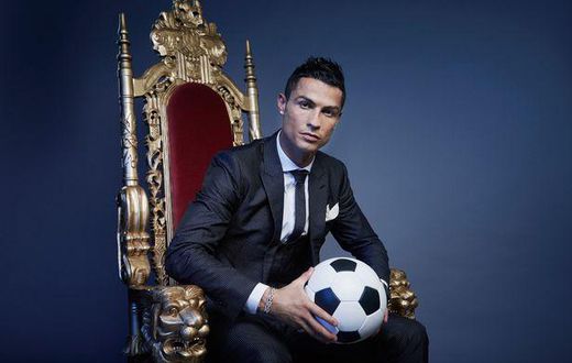 Cristiano Ronaldo makes history; becomes first person to hit 200 million Instagram followers
