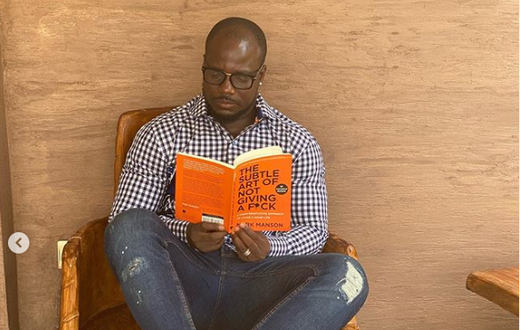 “Bored” Stephen Appiah forced to read due to COVID-19 lockdown