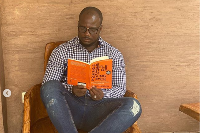 “Bored” Stephen Appiah forced to read due to COVID-19 lockdown