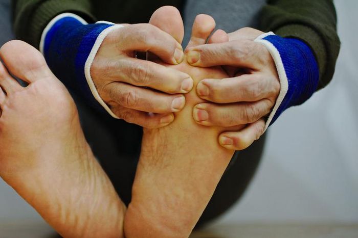 2 Steps to Solve Your Toe Pain