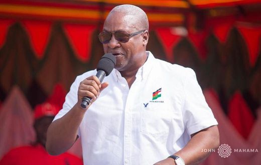 ‘You don’t run an economy with textbooks and lectures’ – Mahama jabs Bawumia