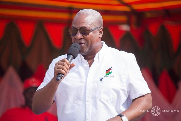 ‘You don’t run an economy with textbooks and lectures’ – Mahama jabs Bawumia