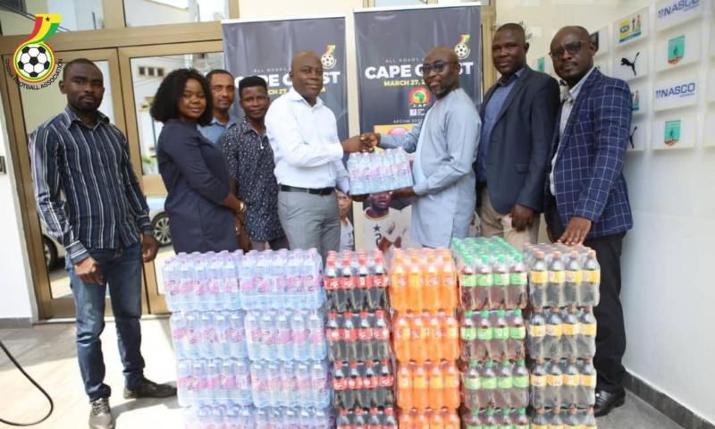 Special-Ice-donates-to-GFA