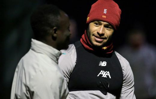 Liverpool midfielder Alex Oxlade-Chamberlain (right) has hailed the team's belief
