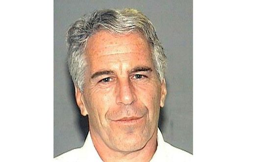 US justice officials are investigating how Jeffrey Epstein, one of America's most high-profile on-remand detainees, was able to kill himself when he was supposed to be under close watch