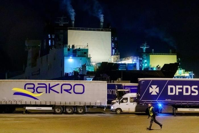 The cargo vessel bound for Felixstowe returned to the Dutch port of Vlaardingen, near Rotterdam, as soon as the stowaways were found