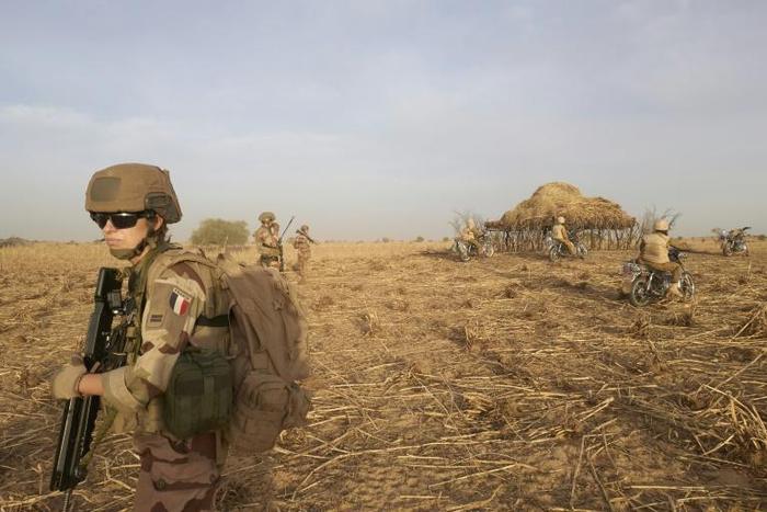 A French soldier patrols a rural area during  operations in northern Burkina Faso on November 9, 2019.