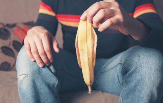 Stop using banana peels for masturbation – Doctors warn as guys claim it’s next “to a blowjob”