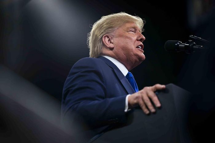 At Milwaukee Rally, Trump Defends Strike on Iranian General and Lashes Out at Democrats