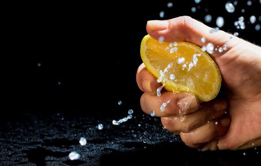 There’s Only One Right Way to Squeeze a Lemon