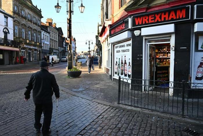 "If the Conservatives are going to win an overall (UK) majority then the path is partly through Wales," says political analyst Roger Awan-Scully