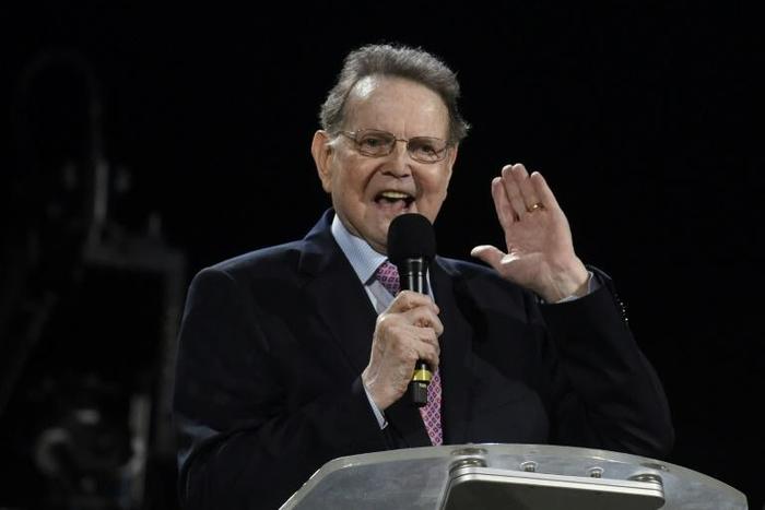 German evangelist Reinhard Bonnke speaks during his "farewell gospel crusade" on November 9, 2017 in Lagos, Nigeria