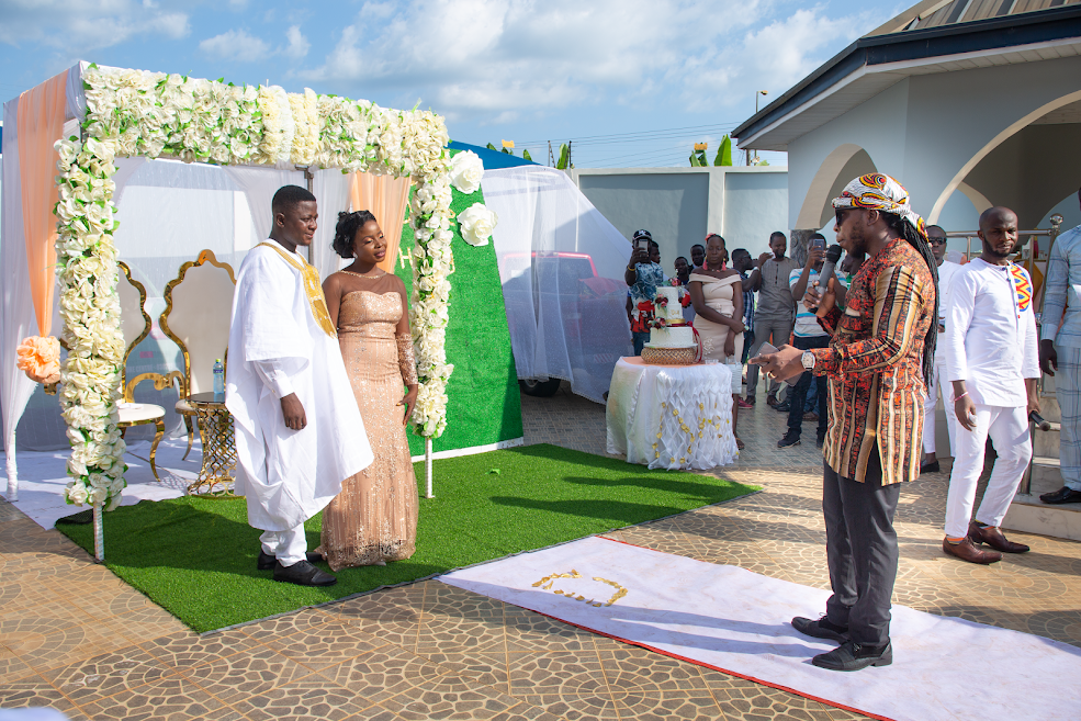Pulse Ghana's Entertainment editor ,David Mawuli ties the knot in a beautiful ceremony