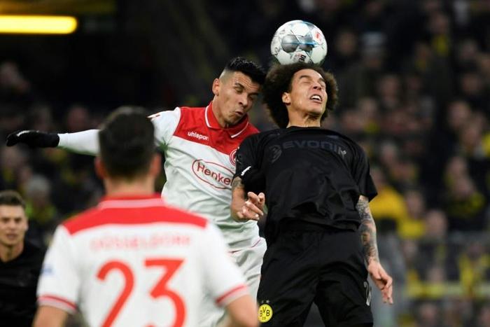 Midfielder Axel Witsel (R) helped Borussia Dortmund to a 5-0 win over Fortuna Duesseldorf on Saturday