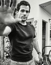Get Henry Cavill's Cool Short-Sleeve Sweatshirt
