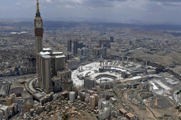 In the video, the young rapper from Mecca, who identifies herself as Asayel Slay, praises what she describes as bold women in Islam's holiest city