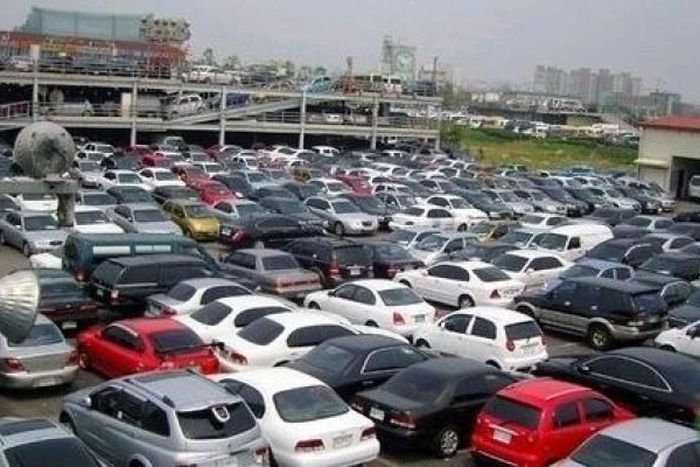 Seized imported used cars for illustration (Ecomium Magazine)