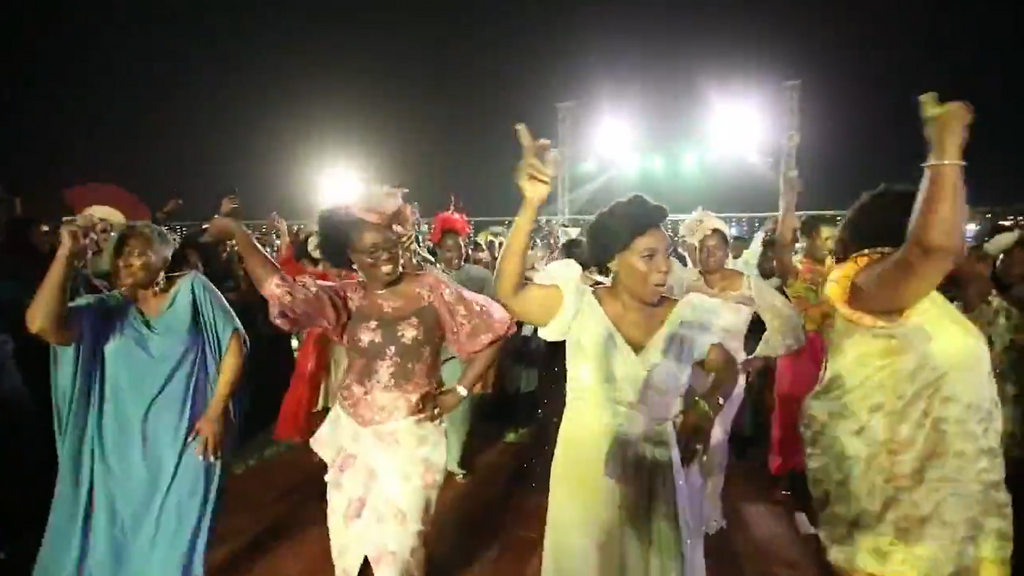 These aunties are taking over the internet with their lit wedding dance moves (video)