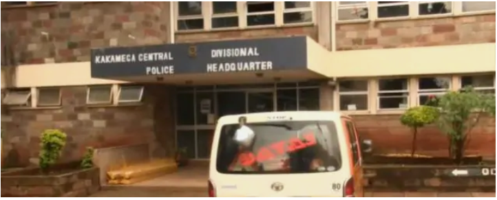 Kenyan police enforcing lock-down take to their heels as residents chase them up with teargas