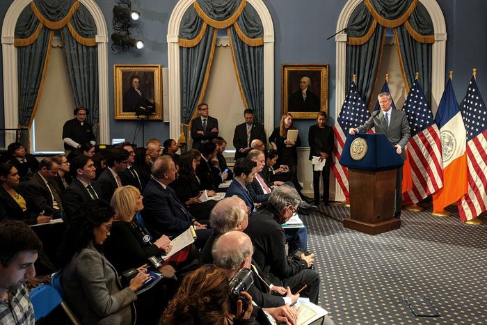 Mayor de Blasio Offers 'Minimalist' $95.3 Billion Budget, Warning of Cuts