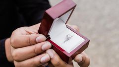 Furious man strips girlfriend ‘naked’ in public for rejecting his proposal (video)