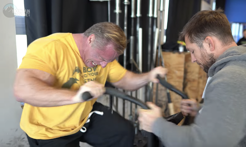 Watch This Bodybuilder Take On an MMA Workout