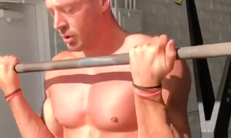 Blast Your Upper Body With This Killer 4 Move Work