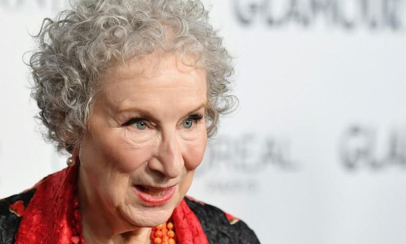 Canadian writer Margaret Atwood is among those calling on India's Prime Minister to restore Aatish Taseer's overseas citizenship