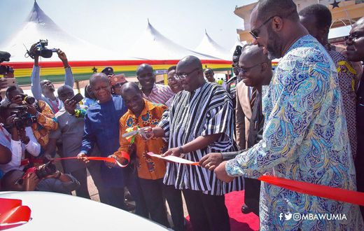 Dr Bawumia distributes cars to educational sector
